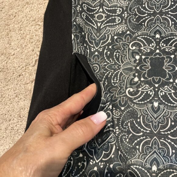 Entreels Men's Paisley Fleece Pullover Top Size XL Faux Leather Trim Grunge Emo - Picture 2 of 10